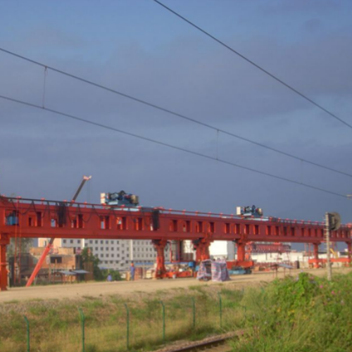 向蒲铁路YQX180t-50m架桥机